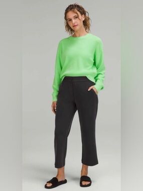 Lululemon Softstreme High-Rise Straight Leg Crop size 20